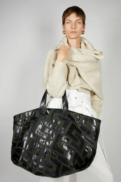 Look 12